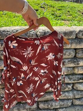 Mossimo Supply Co. Rust Floral Cold-Shoulder Blouse